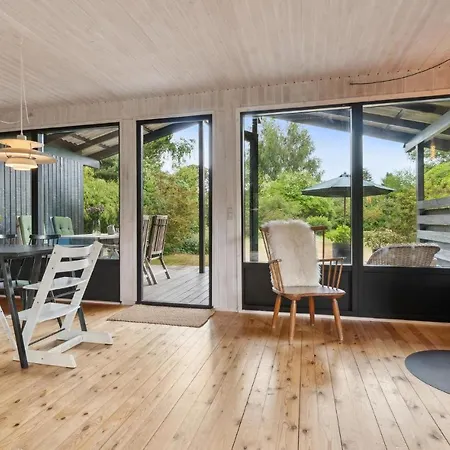 3 Bedroom Stunning In Prázdninový dům Jægerspris