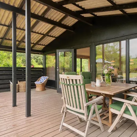 3 Bedroom Stunning In *